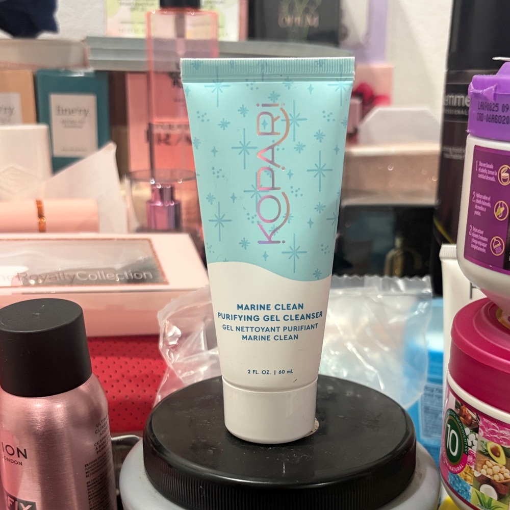 Kopari Marine Clean Purifying Gel Cleanser - Light Blue